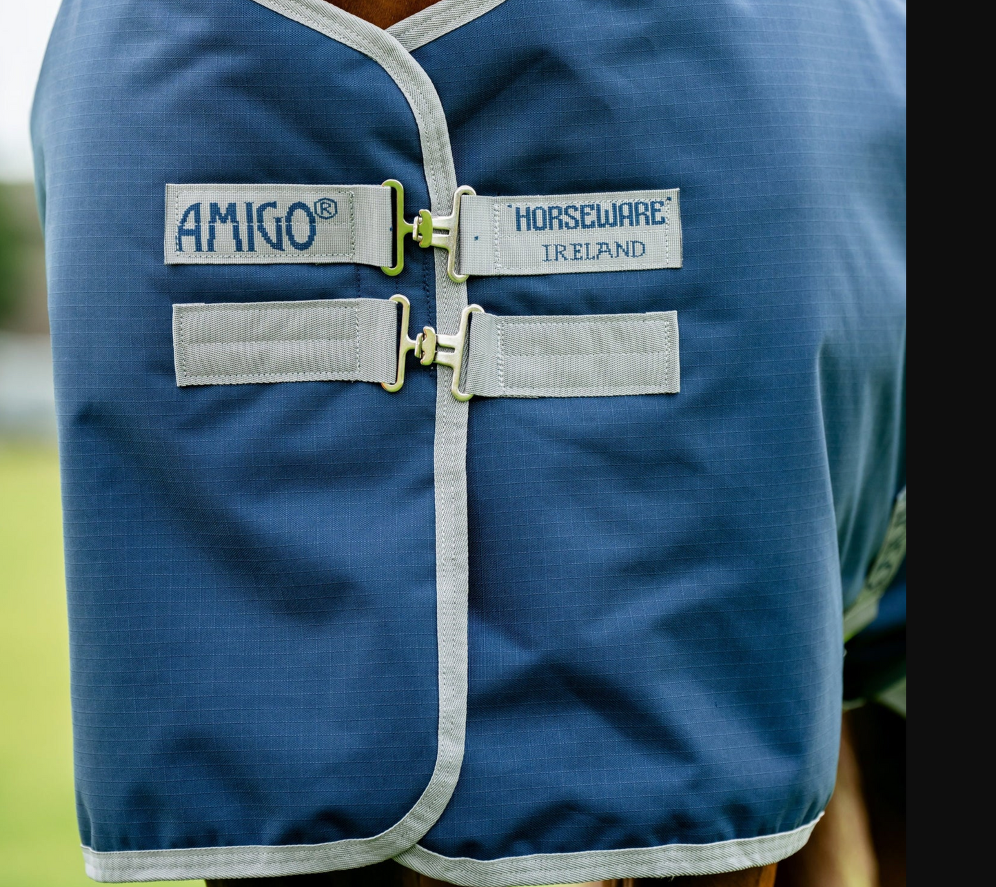 Horseware Ireland Amigo Ripstop 900 0g Turnout Rug | Canter & Crest | Light Turnout Rug